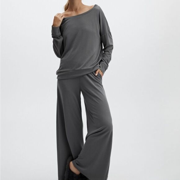 Fabletics Gray Sleek Knit Wide Leg Pant - Picture 1 of 15